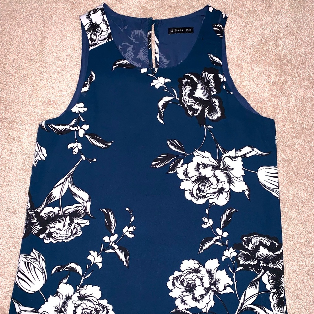 Cotton On XS navy floral sleeveless top